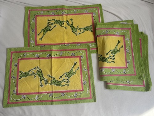 Set pink and - 6, frog