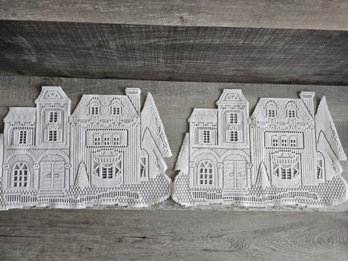 Heritage lace village table - lace,